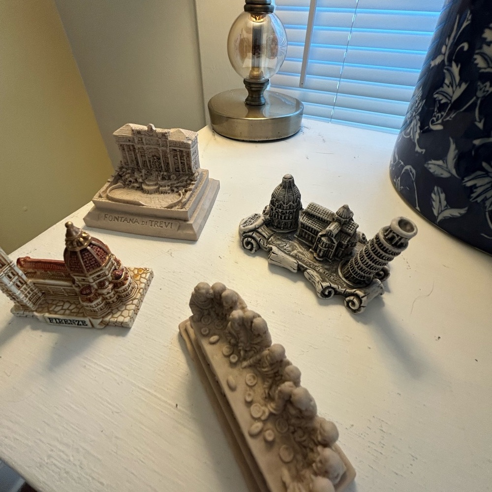 COLLECTIBLE Miniature ITALIAN Souvenirs Set, Triv Fountain, Duomo, Last Supper